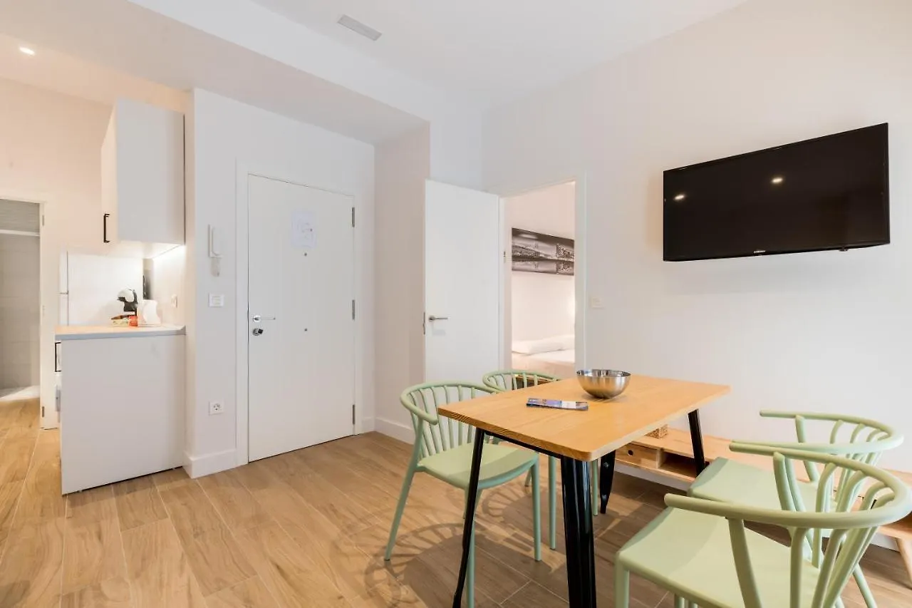 Santa Barbara Central Suites, Sevilla Apartment
