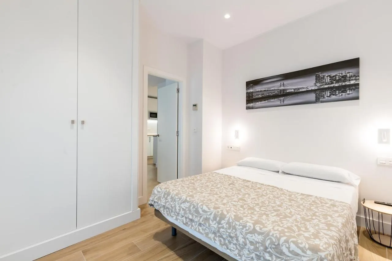 Apartment Santa Barbara Central Suites, Sevilla Spain
