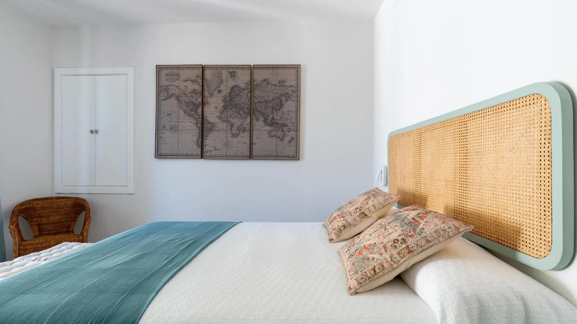 Santa Barbara Central Suites, Sevilla Seville