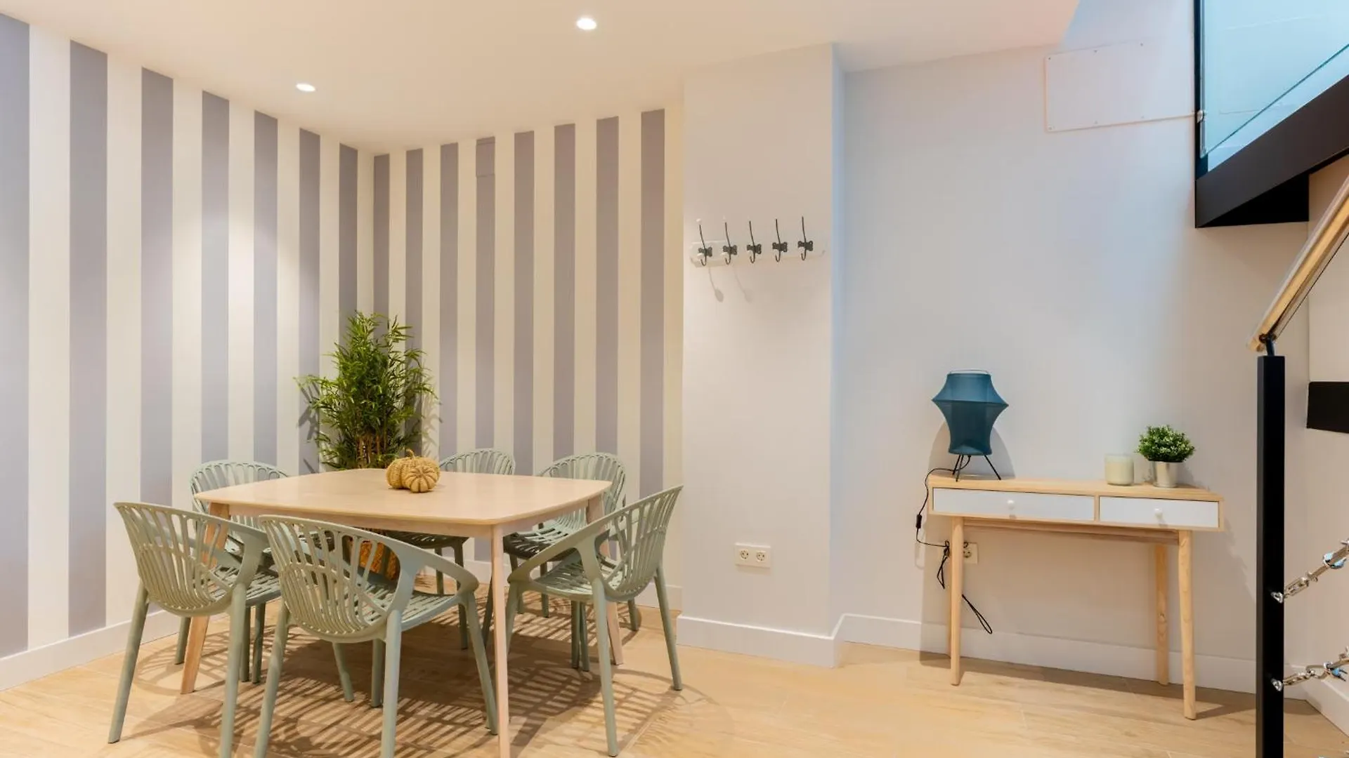 Apartment Santa Barbara Central Suites, Sevilla