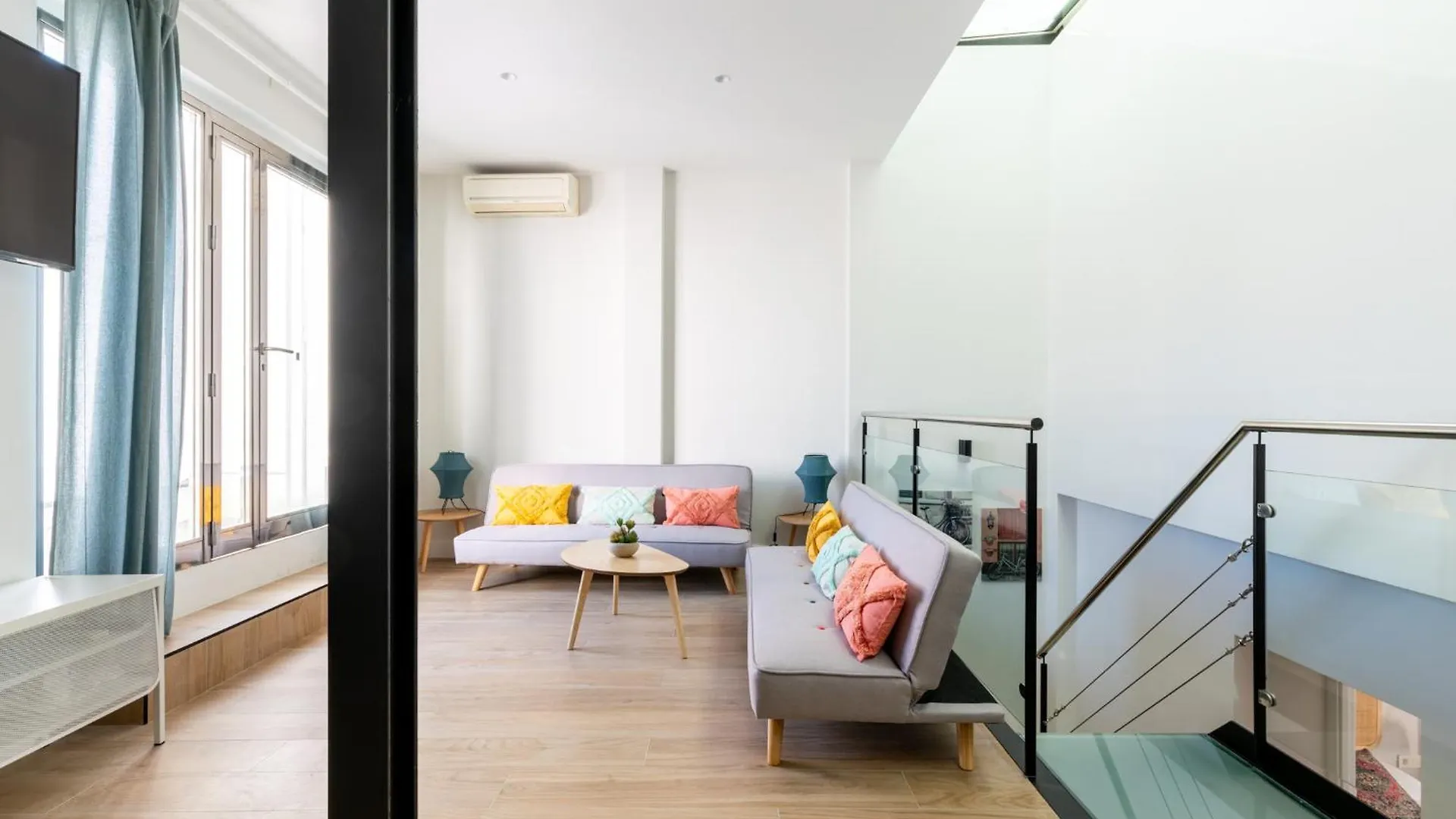 Apartment Santa Barbara Central Suites, Sevilla Spain