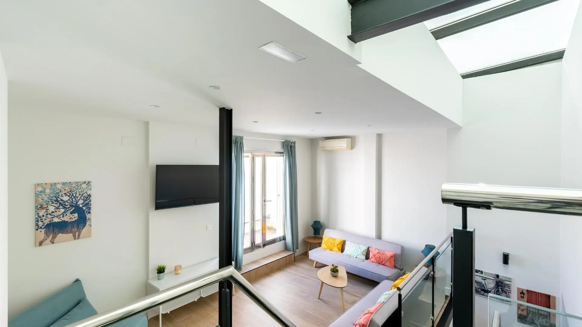Santa Barbara Central Suites, Sevilla Apartment